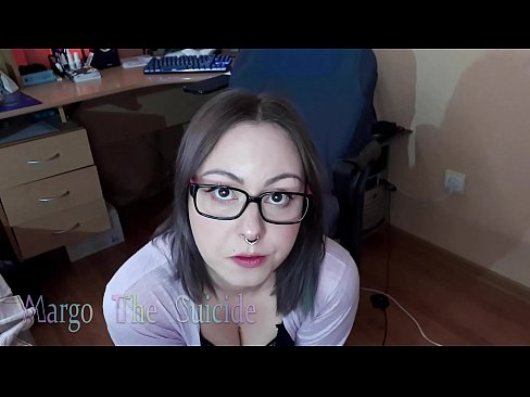 ❤️ Gabar Kacsan Oo Muraayad Leh Oo Kaamirada Si Qoto Dheer Ugu Nuugaysa Dildo ☑ anaga ️❤